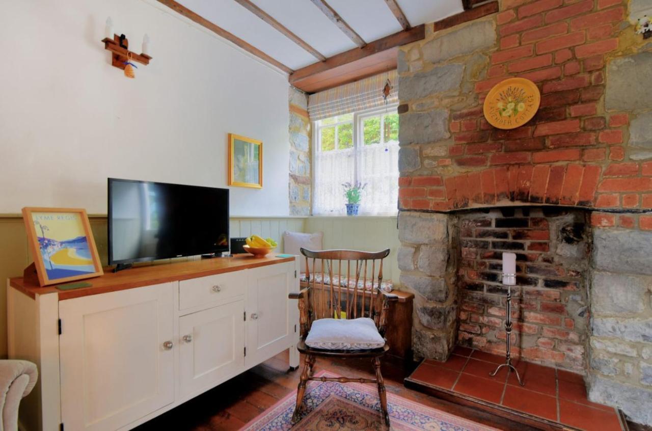 ליים ריג'יס Lavender Cottage מראה חיצוני תמונה